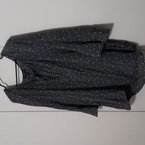 Polka-dot peasant top. 3x